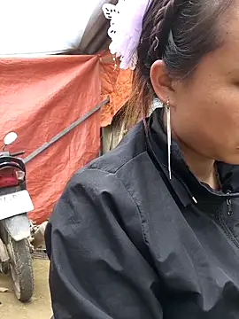 liu-liusexy online show from 12/23/25, 02:09