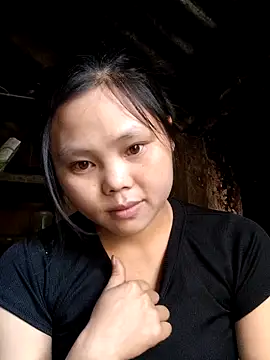 Snapshot of omiu-baby chatting on 04/08/26, 01:27 omiu-baby online show from 04/08/26, 01:27