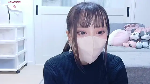 YURi luv online show from 11/09/25, 10:24