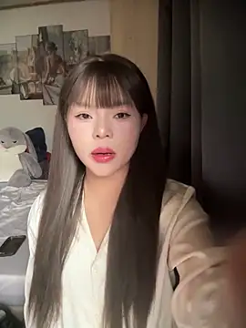 SarahBeii online show from 10/23/25, 03:39