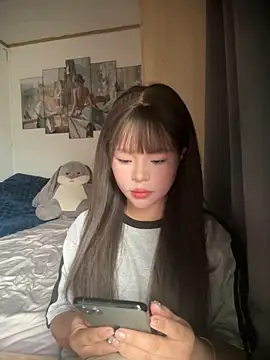 SarahBeii online show from 10/28/25, 03:10