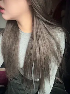 Snapshot of SarahBeii chatting on 01/08/26, 04:37 SarahBeii online show from 01/08/26, 04:37