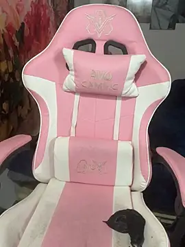 Snapshot of SarahBeii chatting on 02/19/26, 03:24 SarahBeii online show from 02/19/26, 03:24