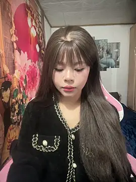 Snapshot of SarahBeii chatting on 02/22/26, 03:51 SarahBeii online show from 02/22/26, 03:51