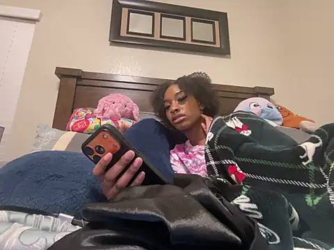 Snapshot of Brooke012 chatting on 03/03/26, 02:50 Brooke012 online show from 03/03/26, 02:50