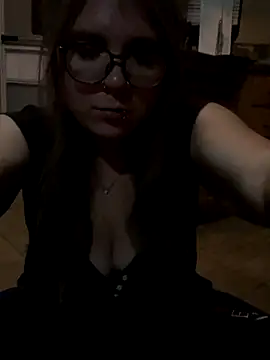 Snapshot of adventuresinsky chatting on 10/20/25, 03:18 adventuresinsky online show from 10/20/25, 03:18