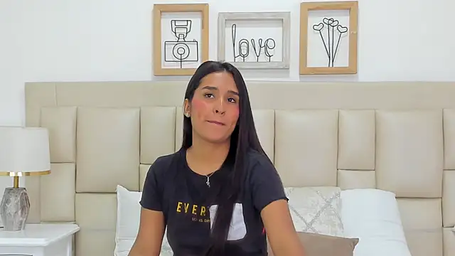 EbonyLudovica online show from 12/21/25, 03:24