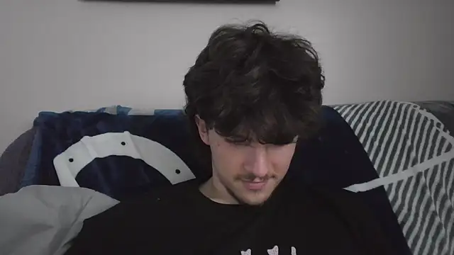 Snapshot of conradical18 chatting on 09/16/25, 07:37 conradical18 online show from 09/16/25, 07:37