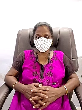 umashreetamil online show from 10/28/25, 12:36