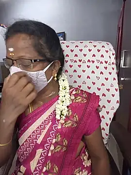 umashreetamil online show from 05/18/26, 02:45