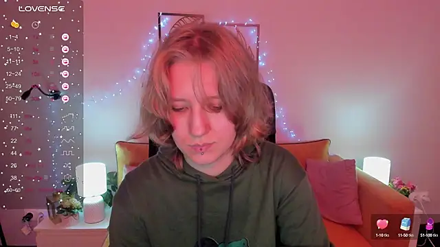 Hailey Foxy online show from 10/05/25, 09:07