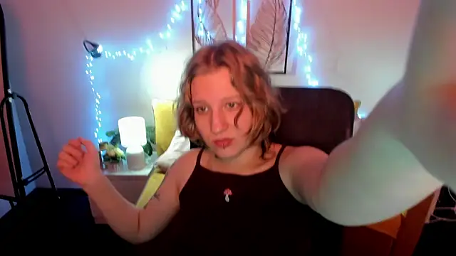 Hailey Foxy online show from 10/15/25, 08:58