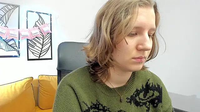 Snapshot of Hailey_Foxy chatting on 01/06/26, 09:46 Hailey Foxy online show from 01/06/26, 09:46