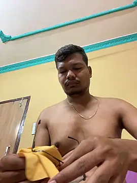 Snapshot of kunwarahuji chatting on 09/20/25, 12:22 kunwarahuji online show from 09/20/25, 12:22