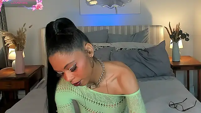 Snapshot of ChelseaQuinn chatting on 10/23/25, 07:51 ChelseaQuinn online show from 10/23/25, 07:51