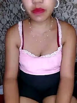 Snapshot of sally_say chatting on 10/21/25, 06:47 sally say online show from 10/21/25, 06:47