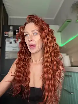 Snapshot of LittleFox___ chatting on 02/03/26, 06:40 LittleFox online show from 02/03/26, 06:40