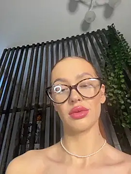 Snapshot of LittleFox___ chatting on 02/09/26, 07:23 LittleFox online show from 02/09/26, 07:23