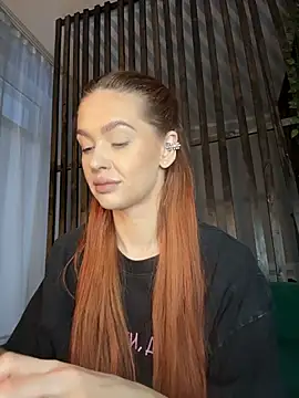 Snapshot of LittleFox___ chatting on 02/18/26, 05:25 LittleFox online show from 02/18/26, 05:25