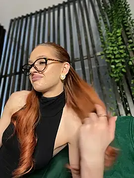 Snapshot of LittleFox___ chatting on 02/27/26, 06:46 LittleFox online show from 02/27/26, 06:46