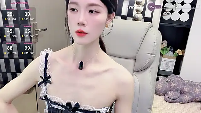 Yueyue-MM online show from 04/28/26, 02:10