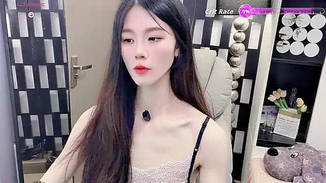 Snapshot of Yueyue-MM chatting on 05/18/26, 01:02 Yueyue-MM online show from 05/18/26, 01:02