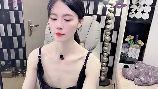 Snapshot of Yueyue-MM chatting on 05/20/26, 02:12 Yueyue-MM online show from 05/20/26, 02:12