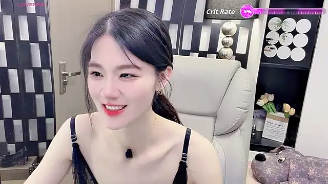 Snapshot of Yueyue-MM chatting on 05/26/26, 12:28 Yueyue-MM online show from 05/26/26, 12:28