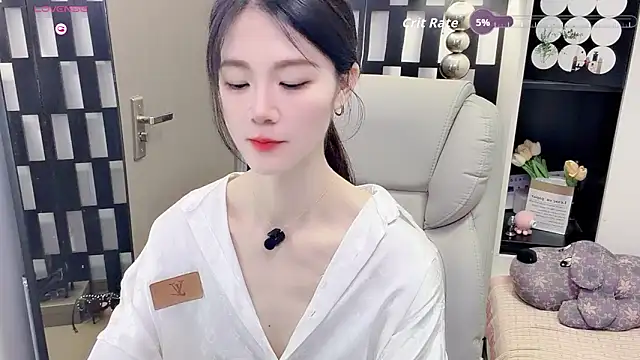 Snapshot of Yueyue-MM chatting on 06/06/26, 12:05 Yueyue-MM online show from 06/06/26, 12:05