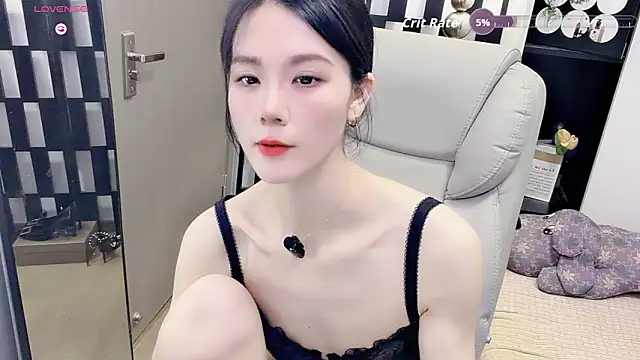 Snapshot of Yueyue-MM chatting on 06/10/26, 03:00 Yueyue-MM online show from 06/10/26, 03:00