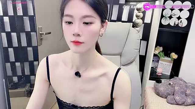 Snapshot of Yueyue-MM chatting on 06/14/26, 02:46 Yueyue-MM online show from 06/14/26, 02:46