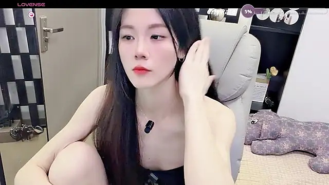 Snapshot of Yueyue-MM chatting on 07/07/26, 03:09 Yueyue-MM online show from 07/07/26, 03:09