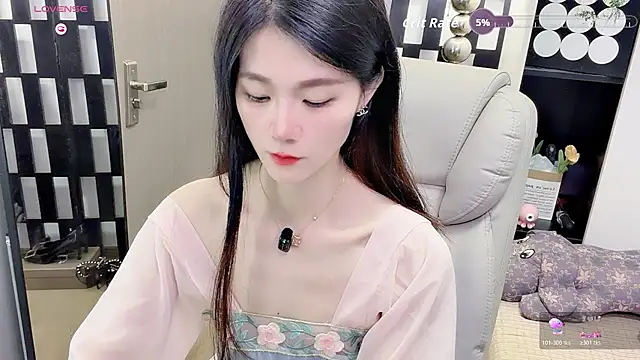 Snapshot of Yueyue-MM chatting on 07/24/26, 02:09 Yueyue-MM online show from 07/24/26, 02:09