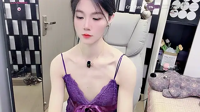 Snapshot of Yueyue-MM chatting on 07/27/26, 02:40 Yueyue-MM online show from 07/27/26, 02:40