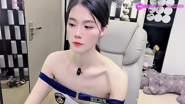 Snapshot of Yueyue-MM chatting on 07/28/26, 02:24 Yueyue-MM online show from 07/28/26, 02:24