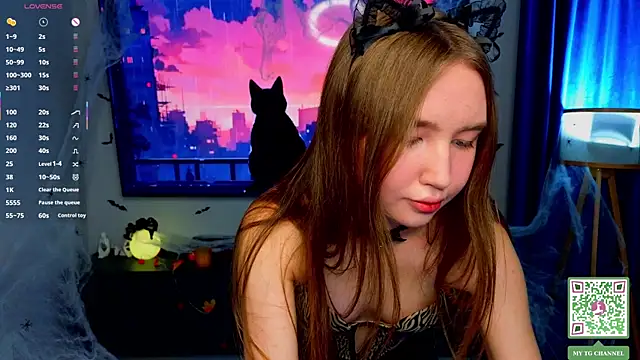 ElfredaTupy online show from 11/08/25, 07:45