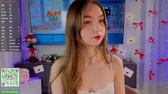 Snapshot of ElfredaTupy chatting on 02/13/26, 08:38 ElfredaTupy online show from 02/13/26, 08:38