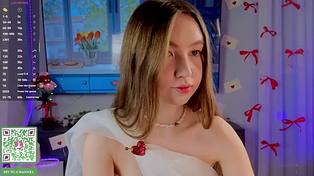 Snapshot of ElfredaTupy chatting on 02/14/26, 07:43 ElfredaTupy online show from 02/14/26, 07:43