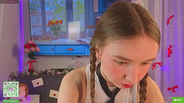 Snapshot of ElfredaTupy chatting on 03/15/26, 07:09 ElfredaTupy online show from 03/15/26, 07:09