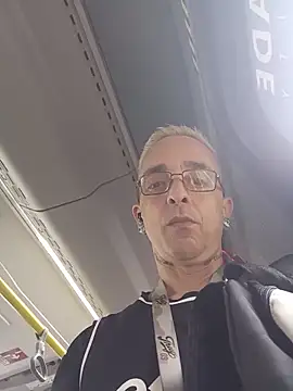 dinho carioca online show from 03/12/26, 12:11