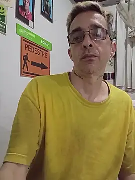 Snapshot of dinho_carioca chatting on 06/10/26, 05:01 dinho carioca online show from 06/10/26, 05:01
