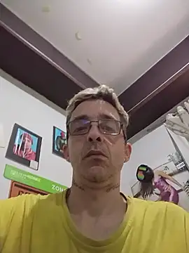 Snapshot of dinho_carioca chatting on 06/14/26, 03:25 dinho carioca online show from 06/14/26, 03:25