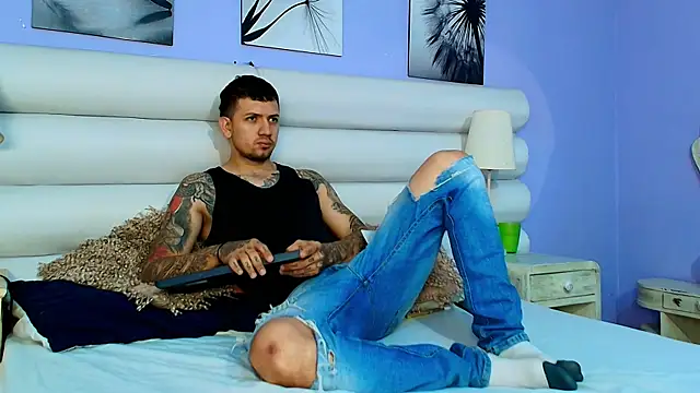 Snapshot of Dante_Flamee chatting on 02/13/26, 12:56 Dante Flamee online show from 02/13/26, 12:56