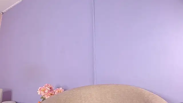 lourdes moon22 online show from 10/24/25, 01:18