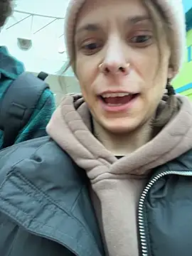 d3luluxx online show from 12/16/25, 08:14