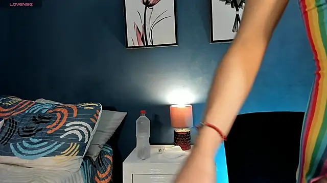 Grettel w online show from 10/14/25, 07:36