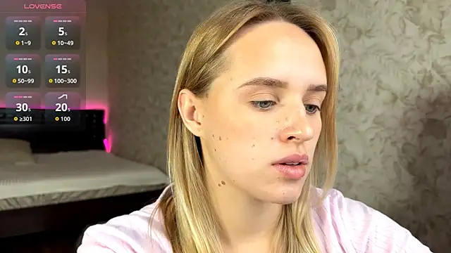 ElisabetLorney online show from 10/20/25, 08:15