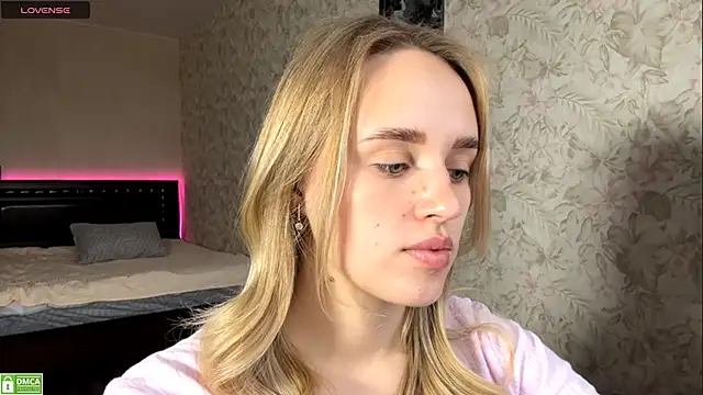 ElisabetLorney online show from 11/10/25, 08:13