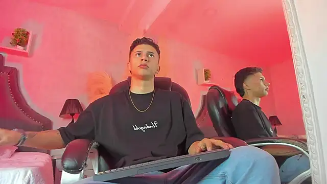 liaamsmiith  online show from 01/10/26, 12:07