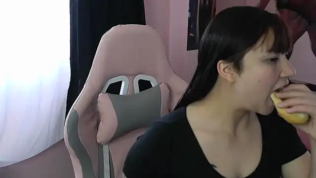 Zulema R1 online show from 02/12/26, 01:06